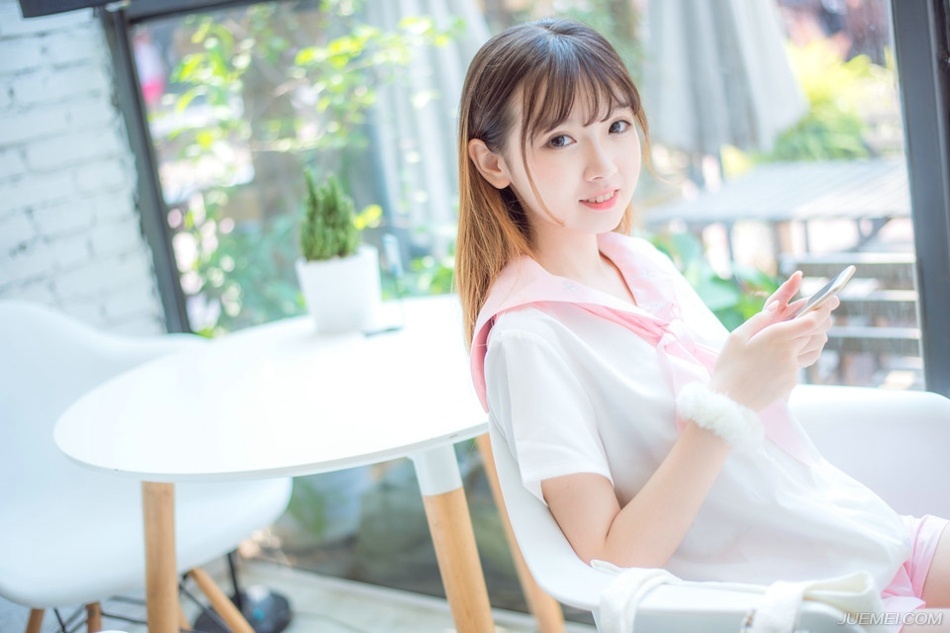所谓的友谊，玩好了就是小时代，玩掰了就是甄嬛传。